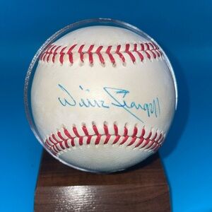 Willie Stargell autographed Signed MLB baseball w/ Display Stand